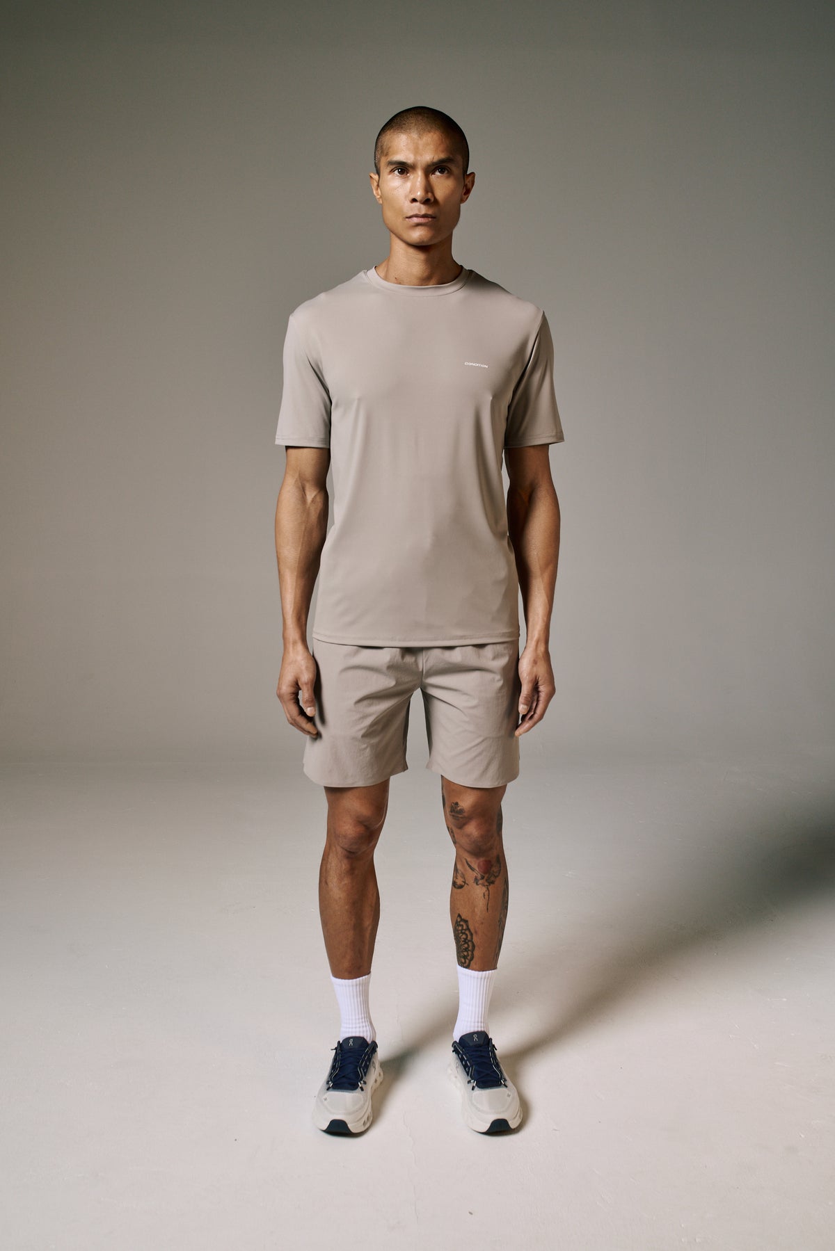 EVERYDAY SHORT + T-SHIRT
