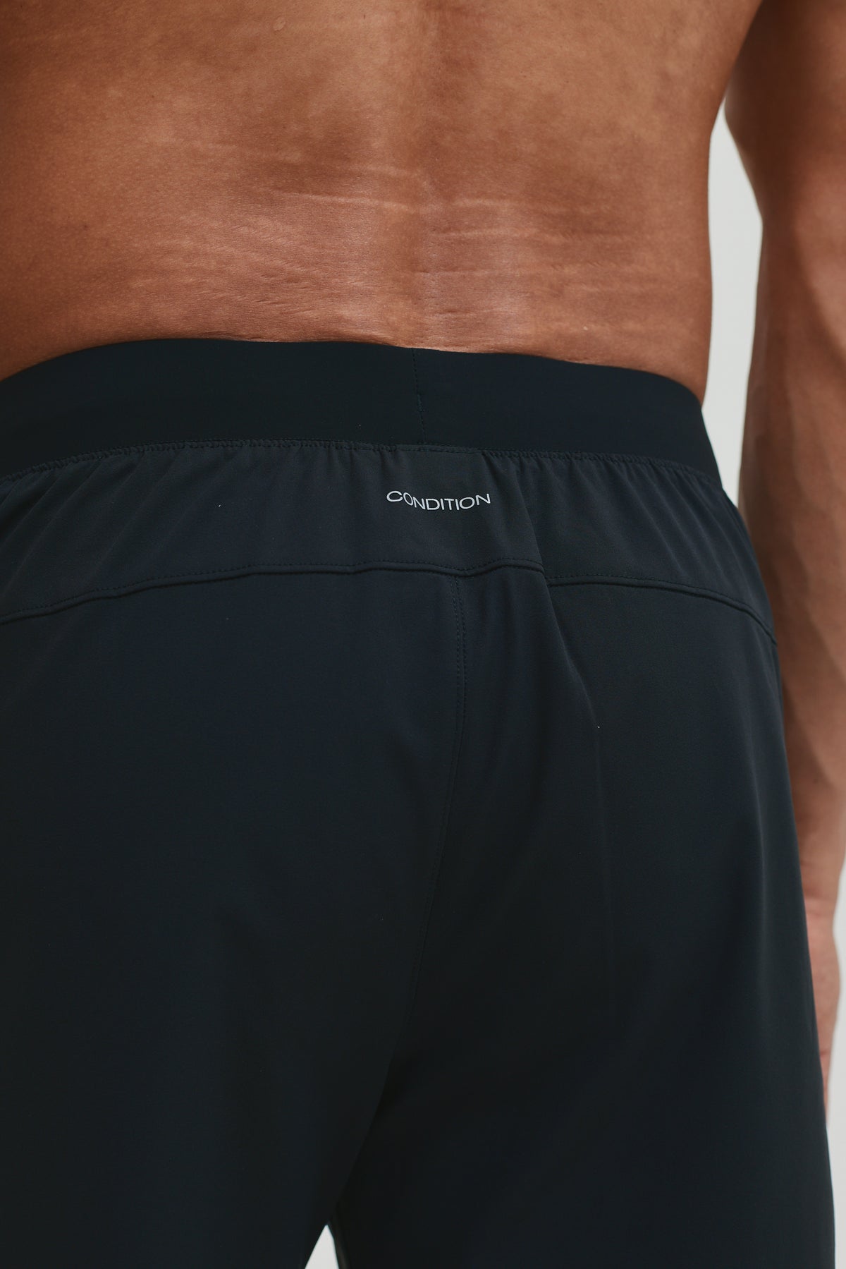 CORE SHORT 7"
