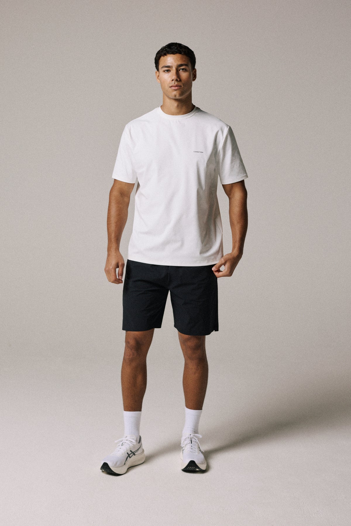 EVERYDAY SHORT + T-SHIRT