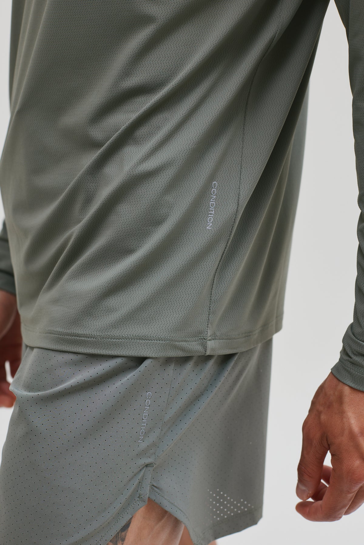 AERO LONG SLEEVE T-SHIRT